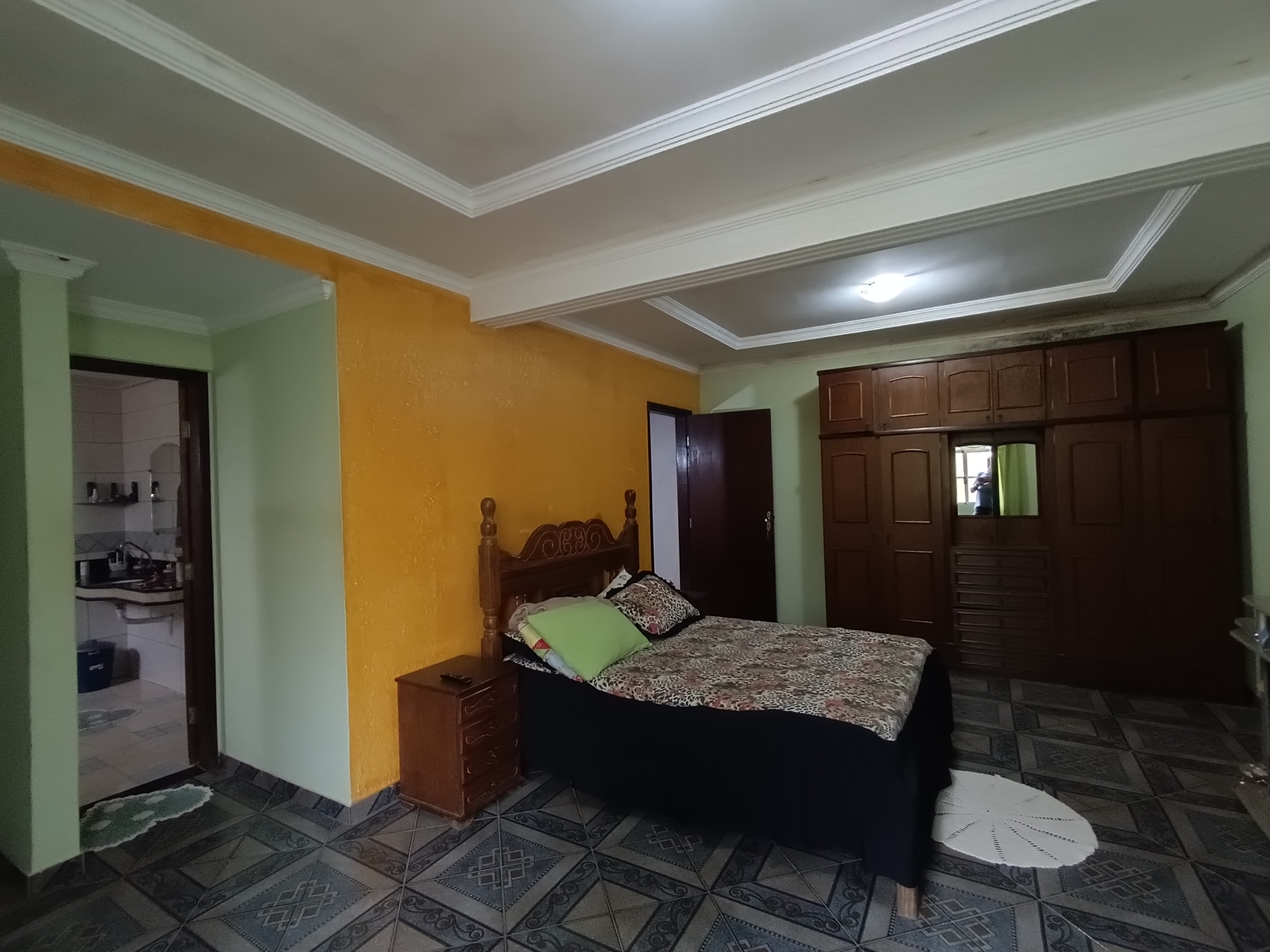 VENDA - Excelente Casa na Vila Atlântida – Ampla, Confortável e com Quintal Frutífero!